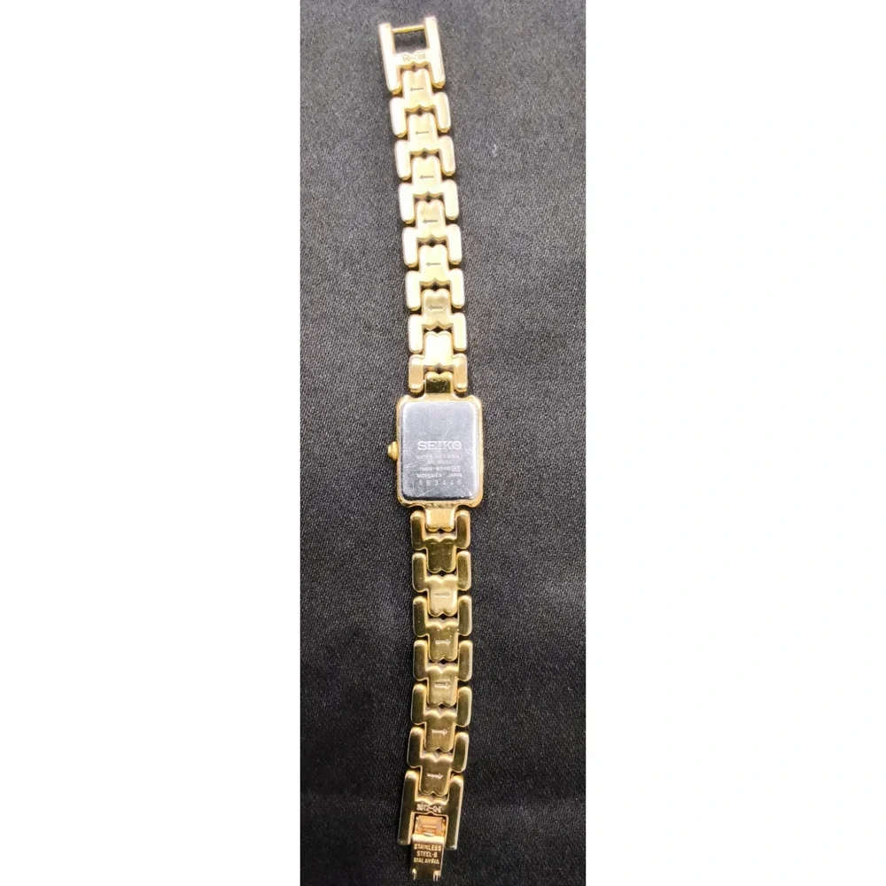 Vintage Seiko 1N00-6T10 Women's Watch Rectangle Gold Tone White Face #W5165